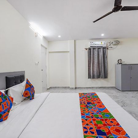 Ivory Pearl Hotel Bangalore Buitenkant foto