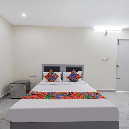 Ivory Pearl Hotel Bangalore Buitenkant foto
