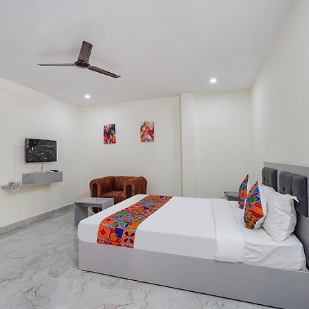 Ivory Pearl Hotel Bangalore Buitenkant foto