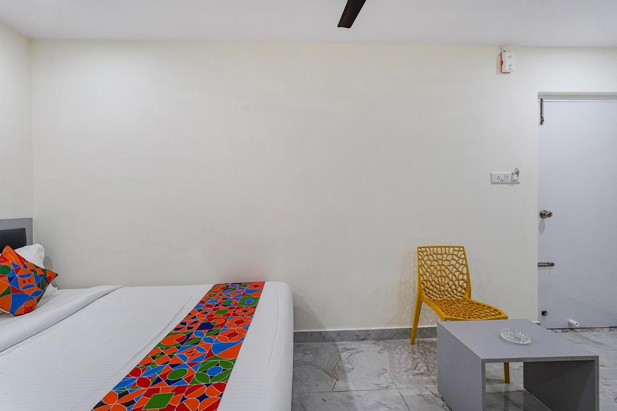 Ivory Pearl Hotel Bangalore Buitenkant foto
