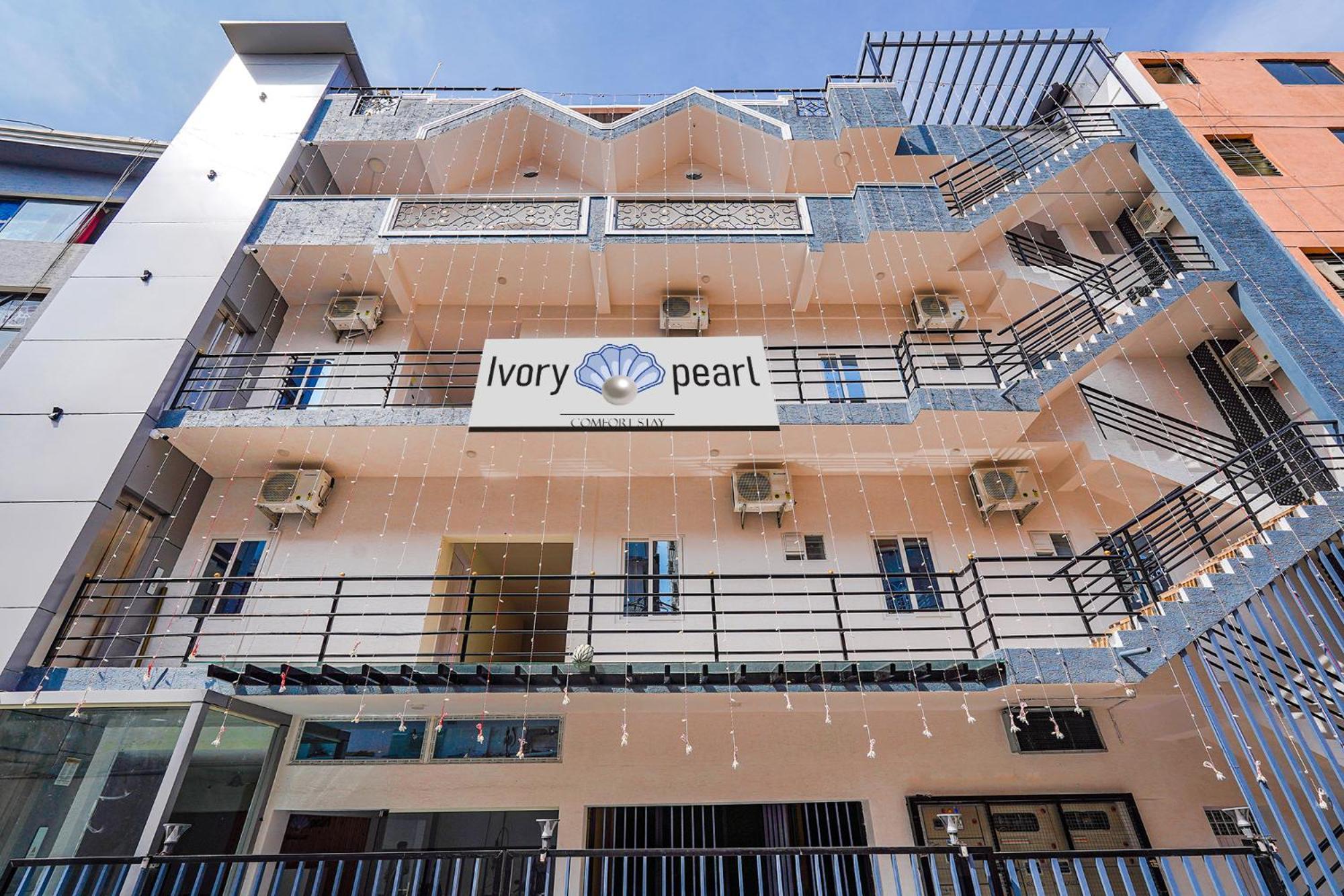 Ivory Pearl Hotel Bangalore Buitenkant foto